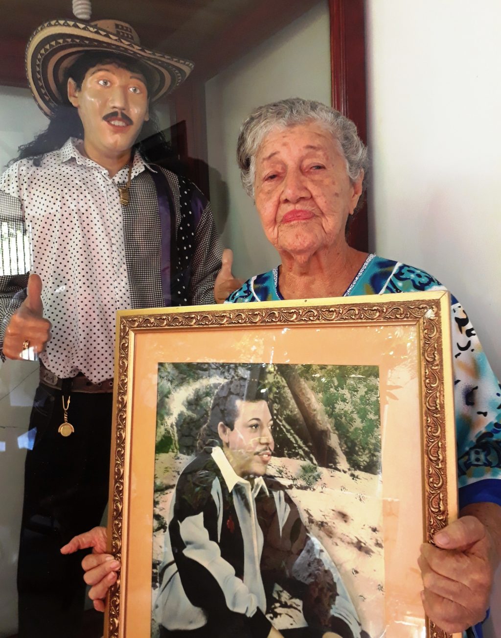 Dalia Esther Zuñiga no se cansa de añorar y llorar a Juancho Roís