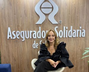 Monica-Maria-Arroyave-Betancur-Vicepresidente-Sector-Solidario-y-Negocios-Masivos-de-Aseguradora-