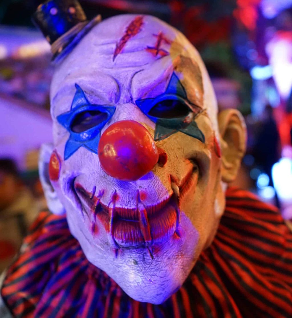 Bogotá se prepara para vivir el terror y el origen del mal _VI