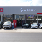 Astara inaugura su primer flagship store JMEV en Bogotá