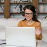 Lanzan 200 becas para que colombianos puedan estudiar maestrías en España 100% online desde casa