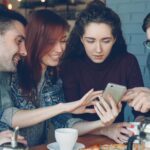 Día del Amor y la Amistad en Colombia: las comunidades digitales redefinen la forma de hacer amigos